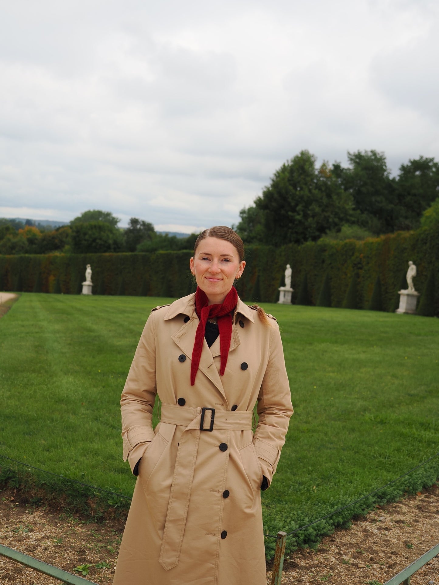 Rouge Triangle Scarf